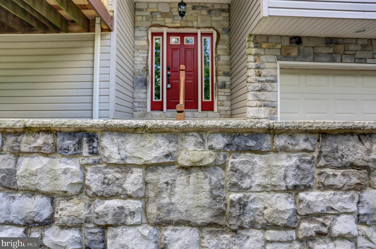 8180 Michaux Dr, Fayetteville, PA 17222-9534