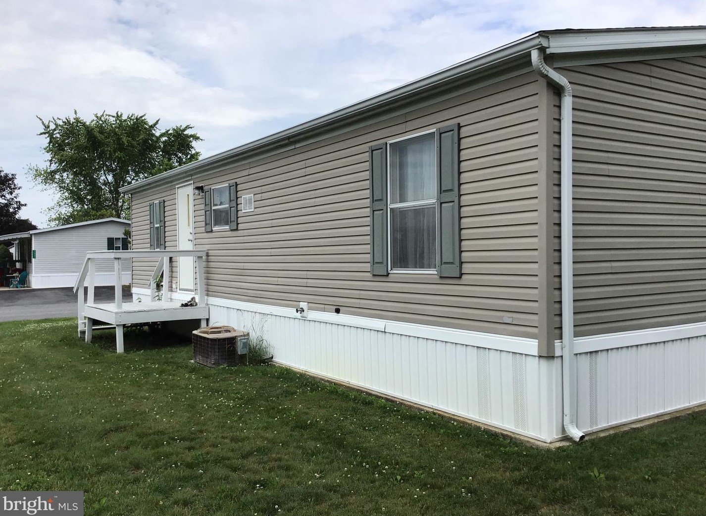 5672 Claridge Ct, Fayetteville, PA 17222-1086