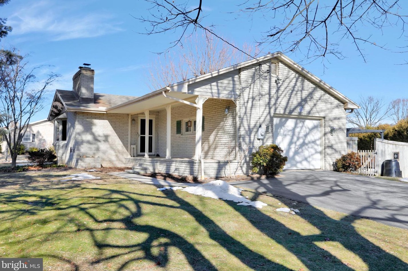 13407 Linda Ln, Roadside, PA 17268-9404