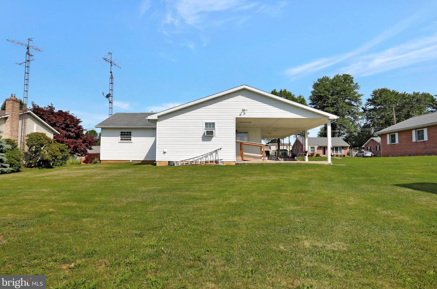 8132 Scenic Dr, Lees Cross Roads, PA 17257
