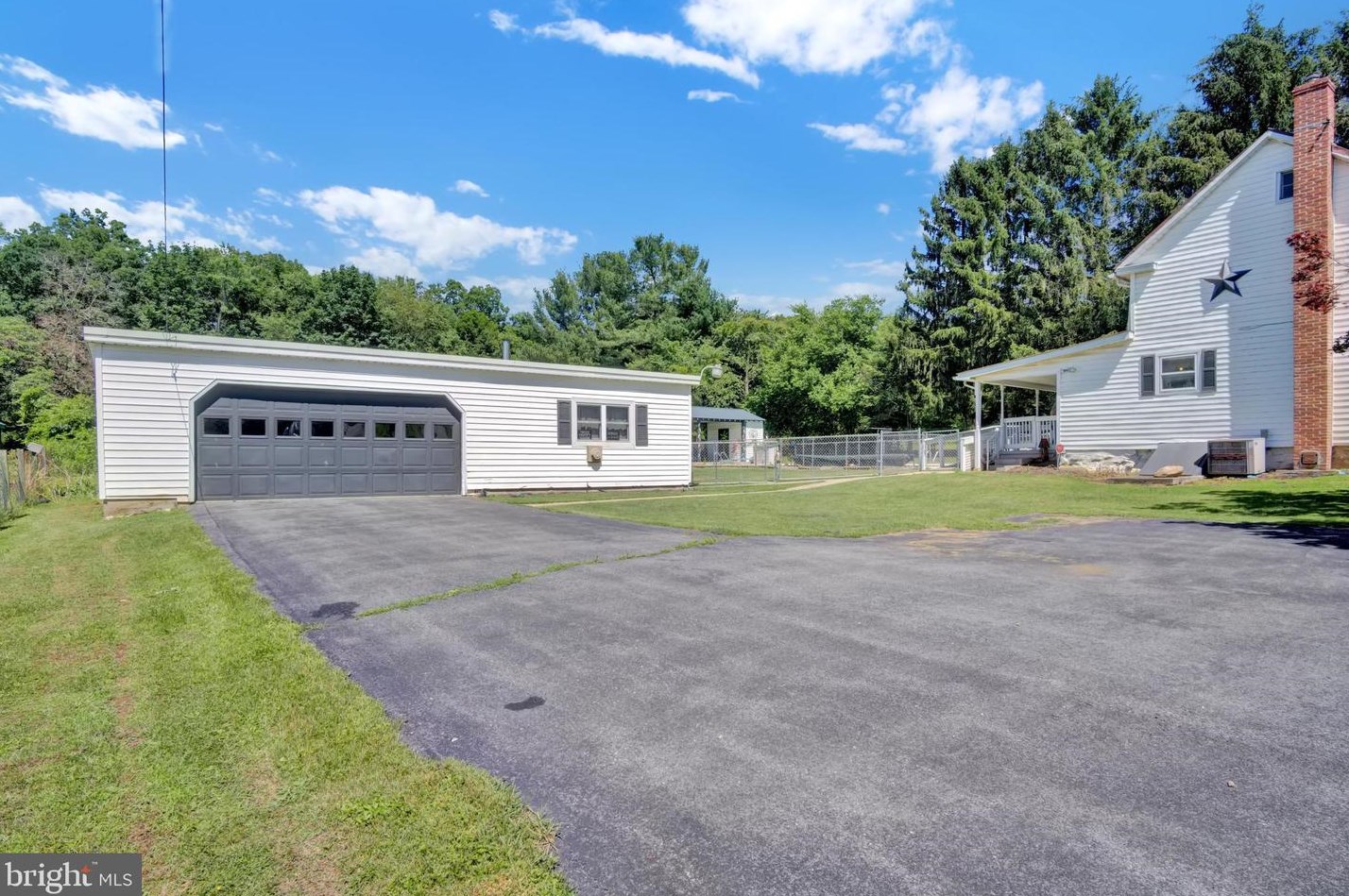 2387 Lindsay Lot Rd, Lees Cross Roads, PA 17257
