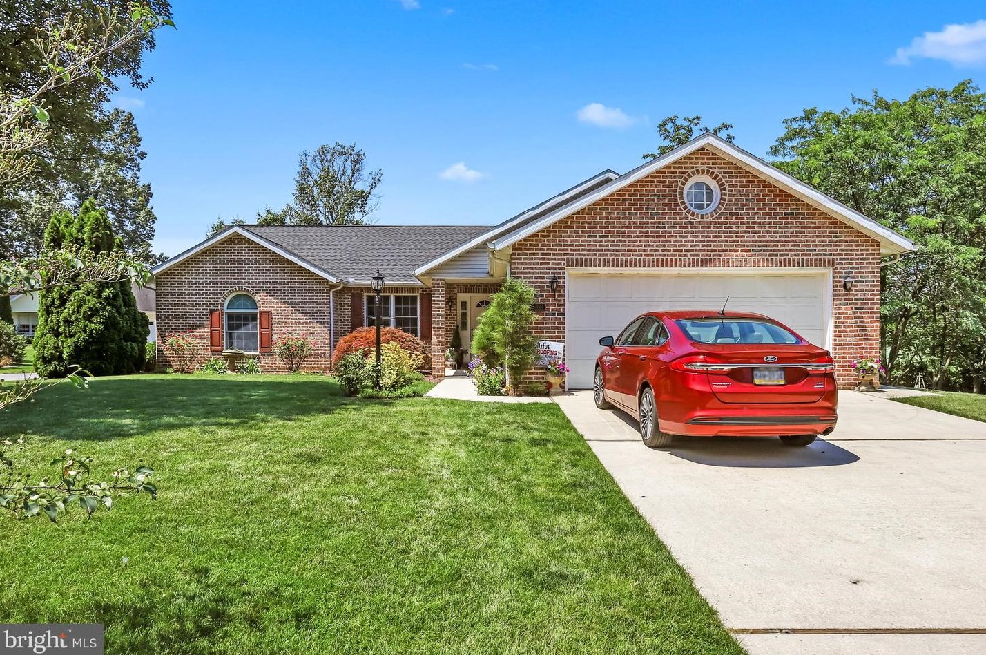 5989 Greenbriar Ter, Fayetteville, PA 17222-9667
