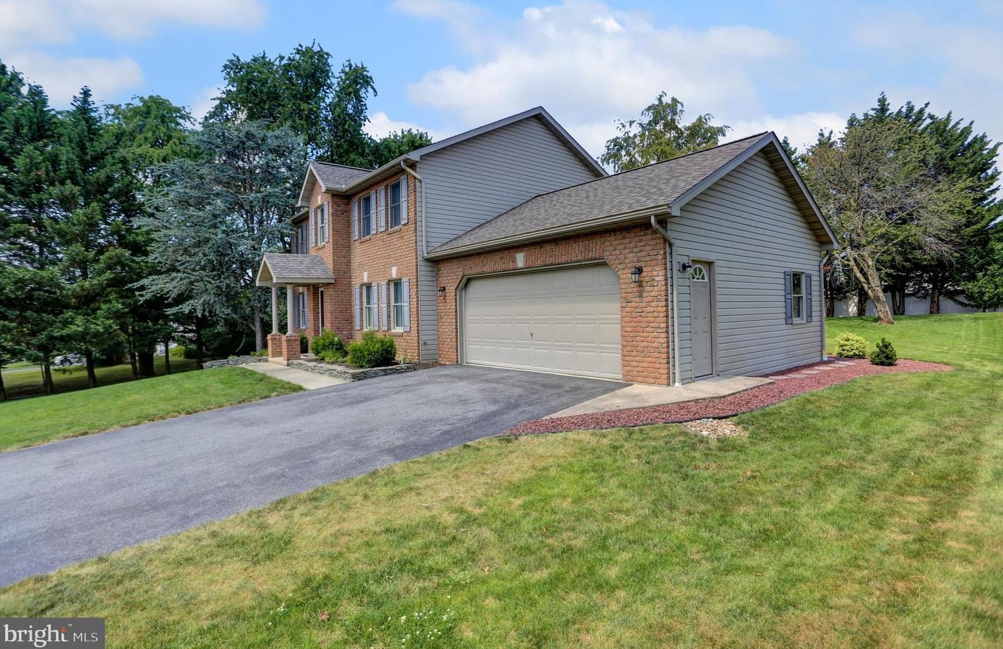 73 Monroe Dr, Chambersburg, PA 17201-7912