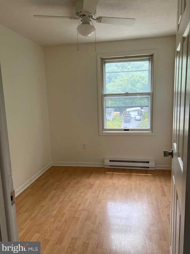 8651 Sheffield Manor Blvd, Roadside, PA 17268