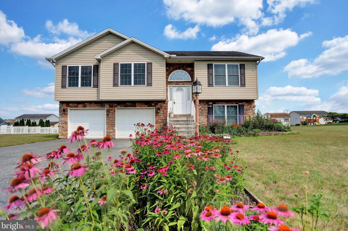 243 Grove Dr, Lees Cross Roads, PA 17257