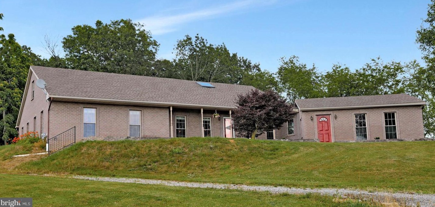 9478 Fort Stouffer Rd, Upton, PA 17225
