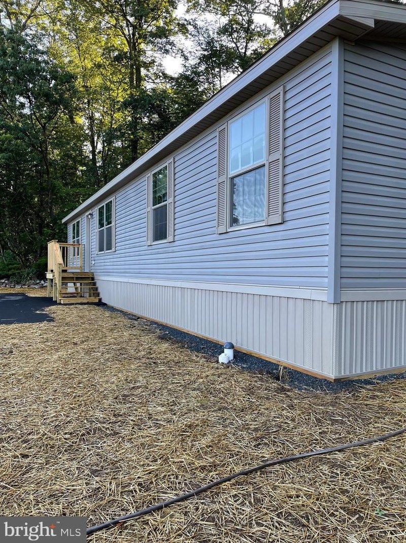 10684 Ash Dr, Roadside, PA 17268-9379