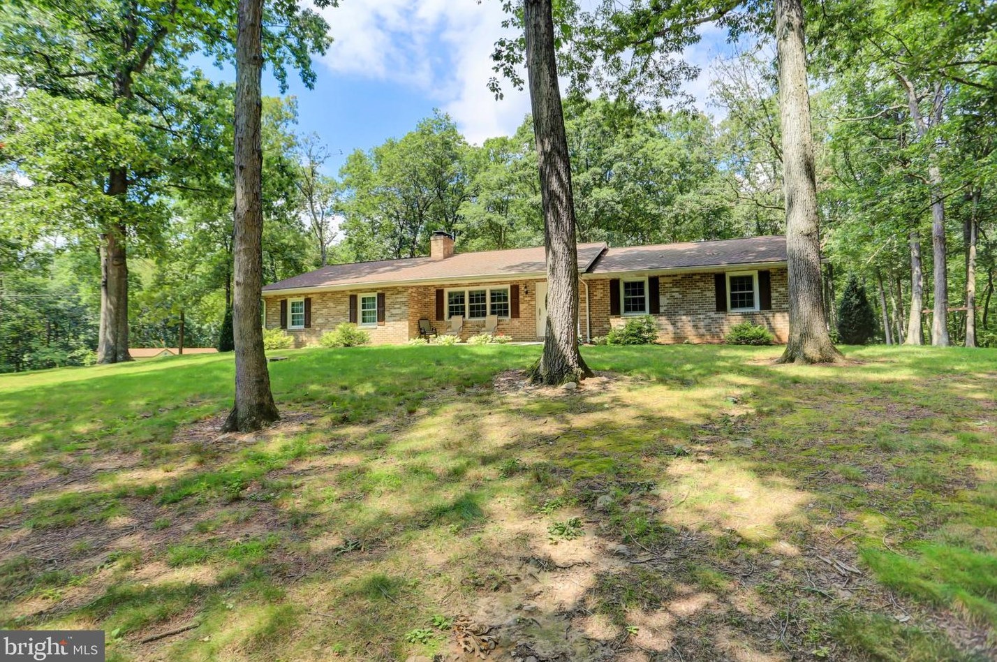 1957 Coldsmith Rd, Lees Cross Roads, PA 17257