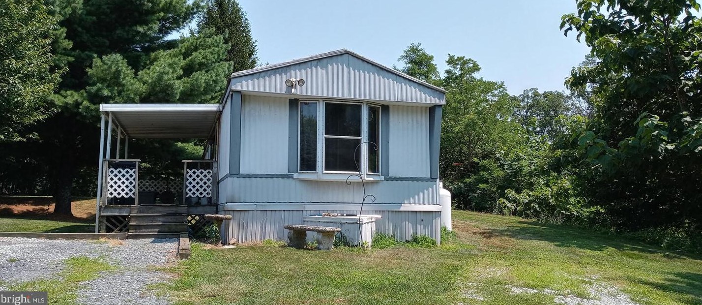 13094 Mentzer Gap Rd, Roadside, PA 17268