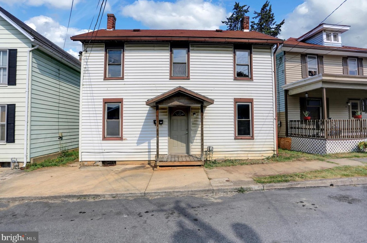 417 Cedar St, Chambersburg, PA 17201-3209