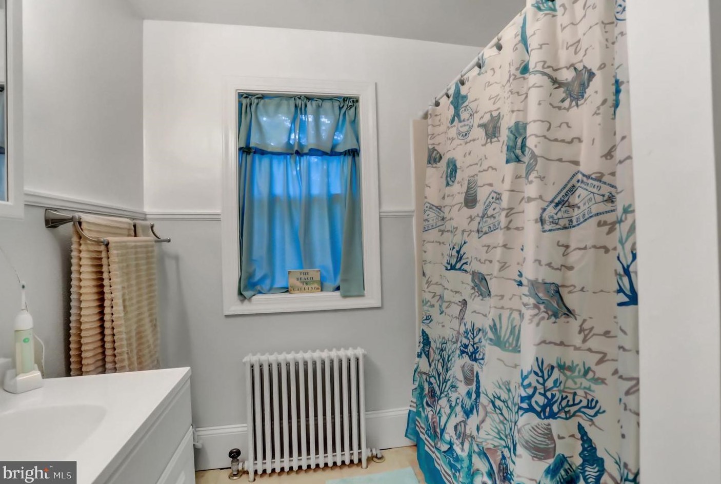 266 Philadelphia Ave, Chambersburg PA  17201-8931 exterior