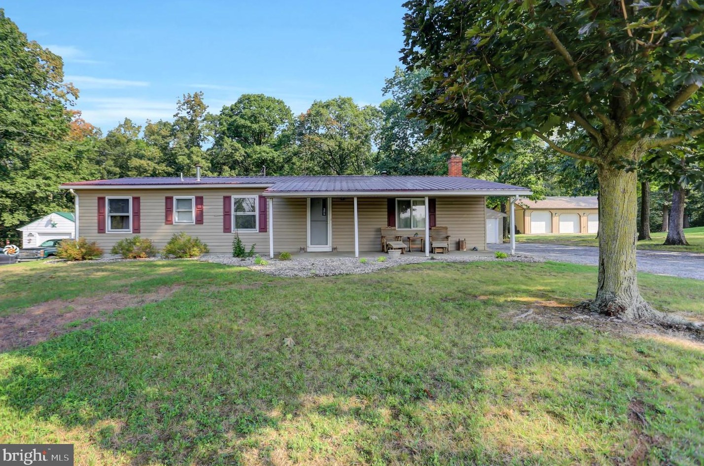 5077 Rolling Rd, Chambersburg, PA 17202