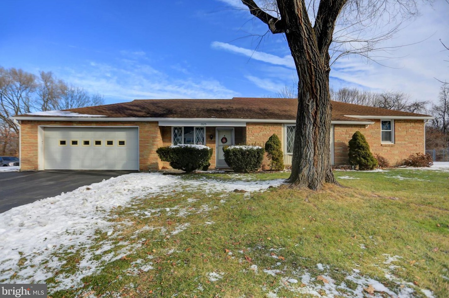 1525 Frank Rd, Chambersburg, PA 17202