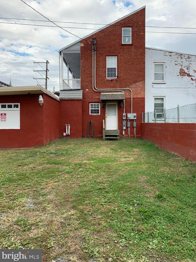 20 3 St, Kinderhook PA 17512-1135 exterior