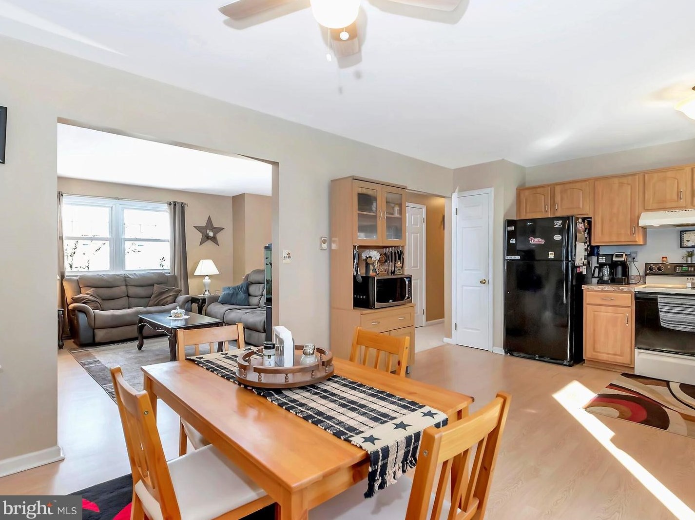 317 Sunset Ave, Edisonville, PA 17579-1011