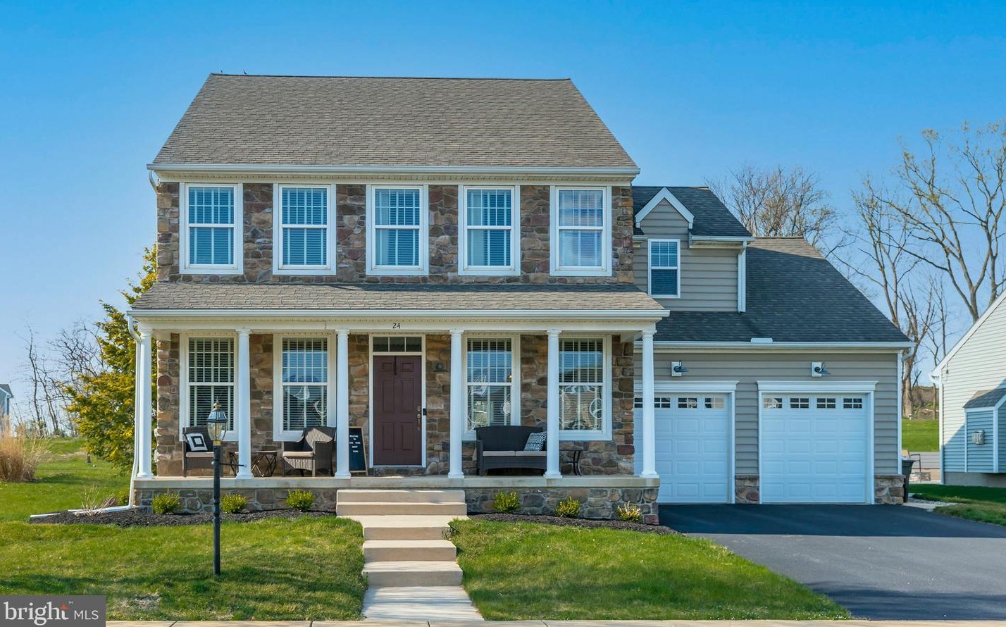 24 Honeysuckle Dr, Marietta, PA 17547-8500