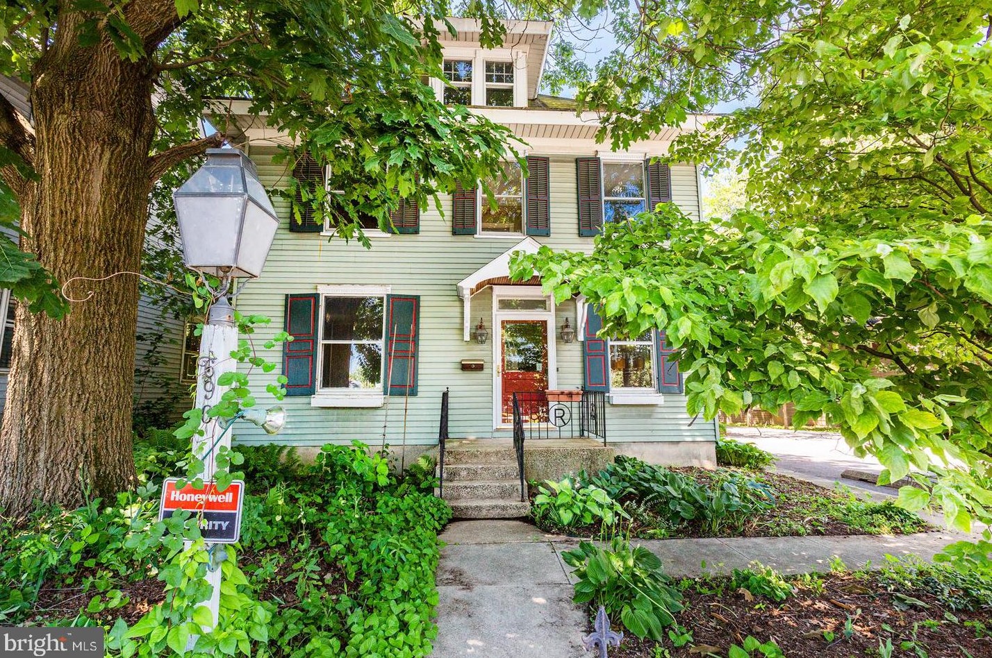 2690 Lititz Pike, Lancaster, PA 17601