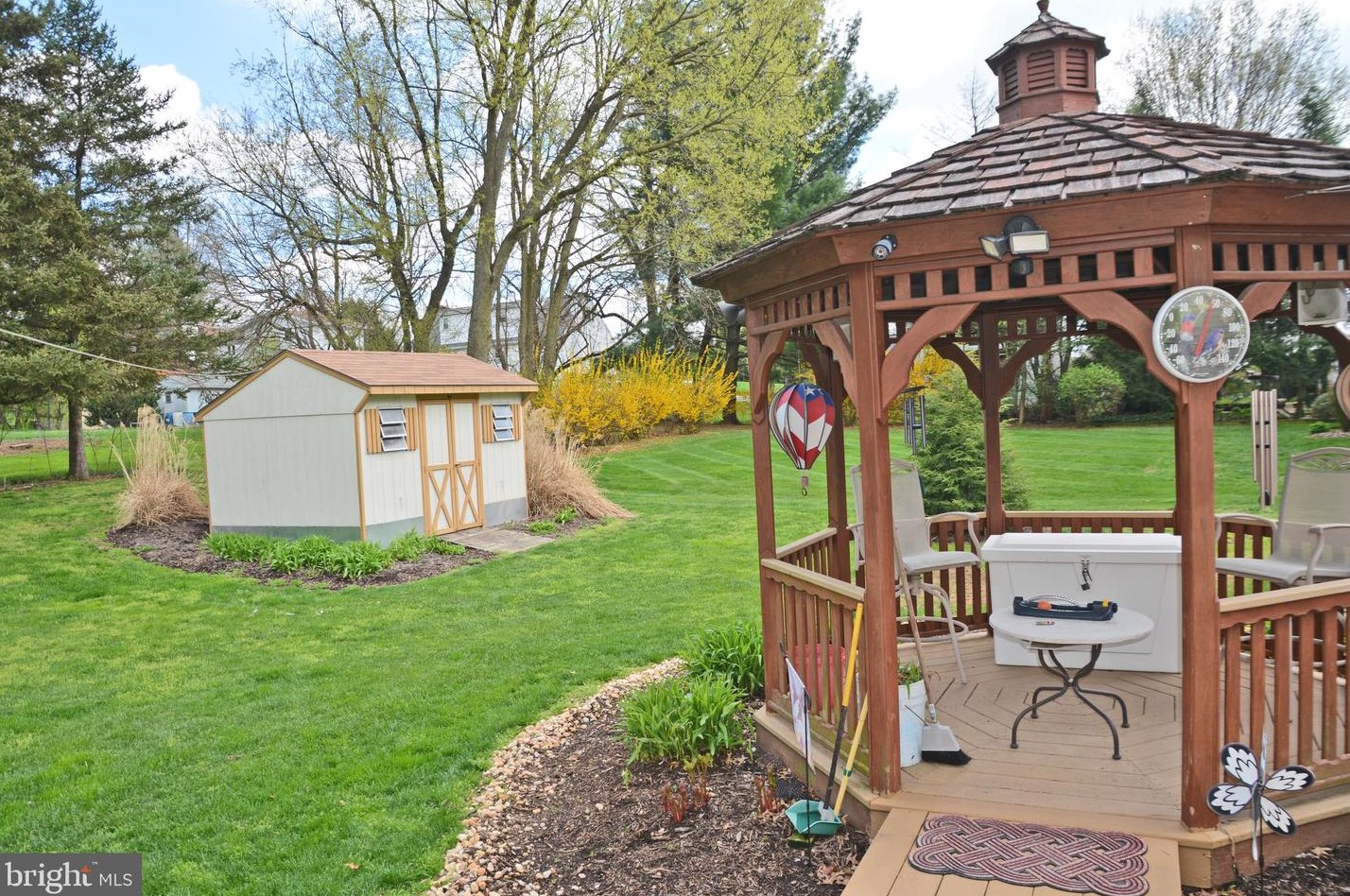 281 Northridge Dr, Landisville PA  17538-1046 exterior