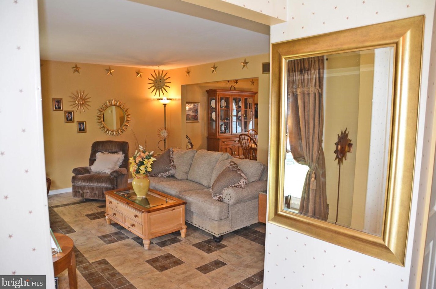 281 Northridge Dr, Landisville PA  17538-1046 exterior