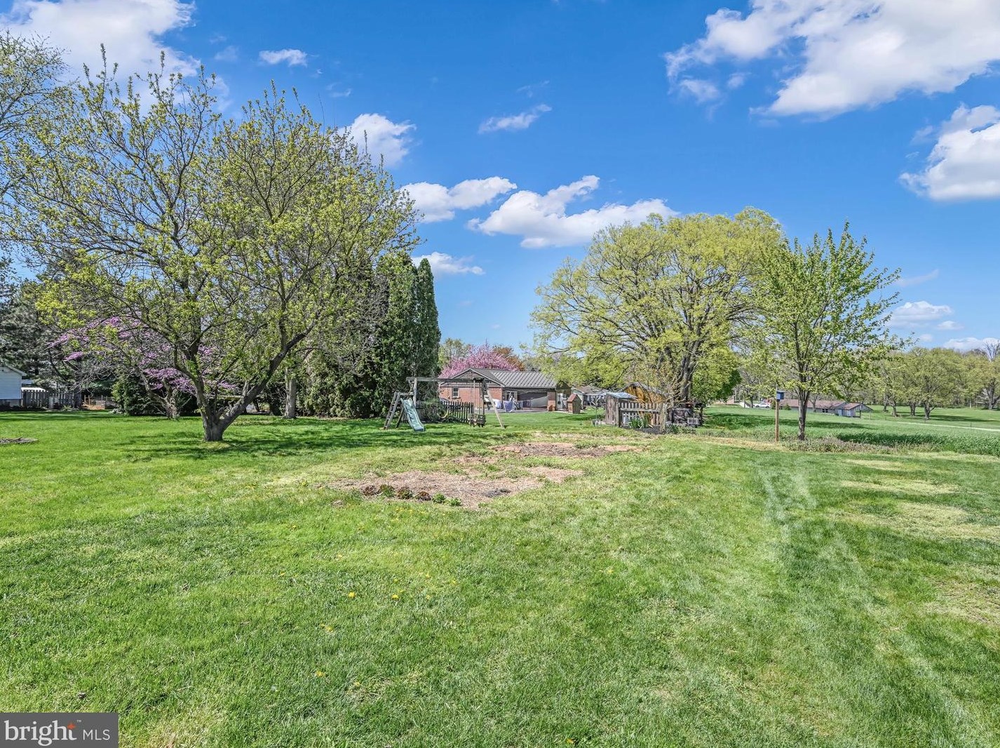 37 Locust St, Bareville PA  17540-9101 exterior