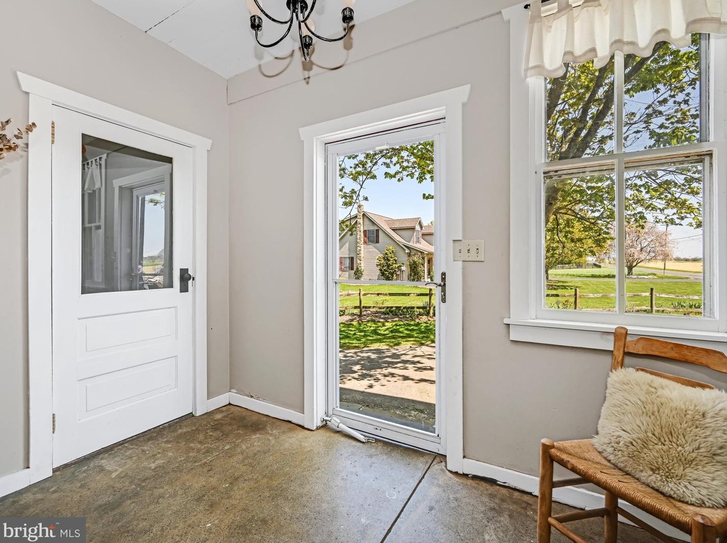 37 Locust St, Bareville PA  17540-9101 exterior