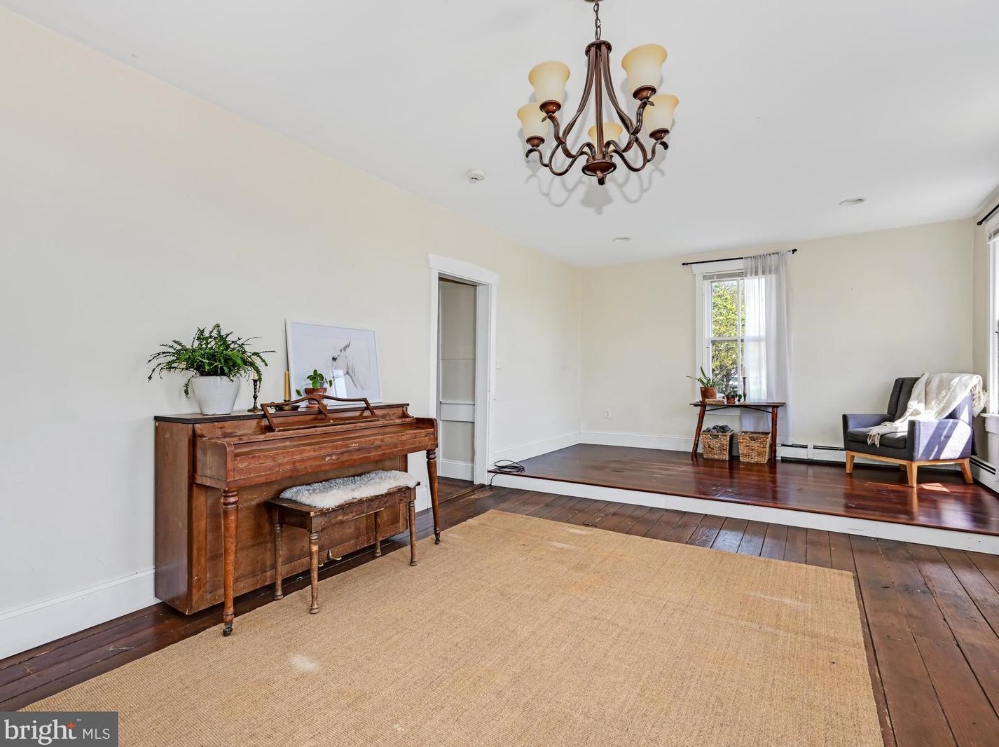 37 Locust St, Bareville PA  17540-9101 exterior