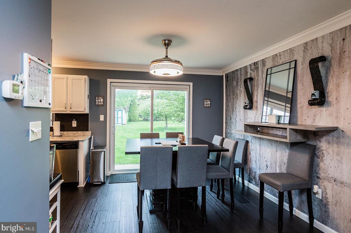 2309 Morris Dr, East Petersburg PA  17520-1057 exterior