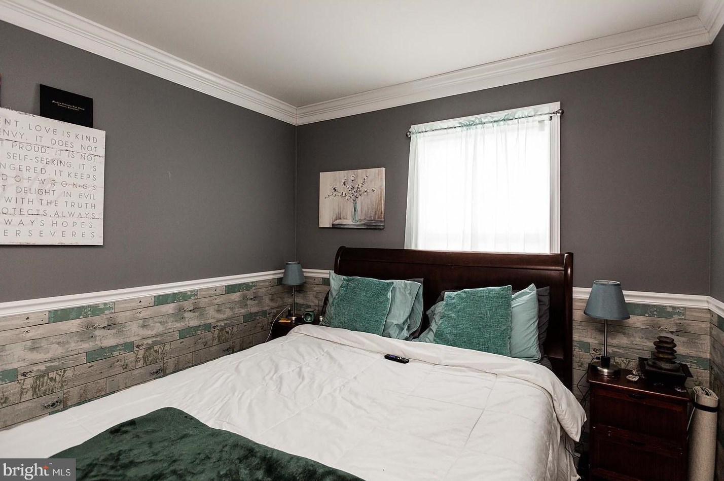 2309 Morris Dr, East Petersburg PA  17520-1057 exterior