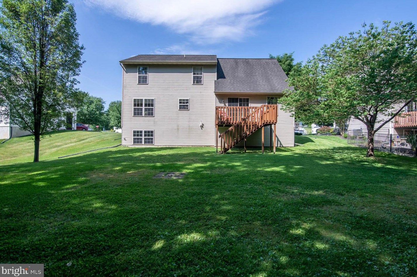 90 Gard Ct, Kinderhook PA  17512-9467 exterior