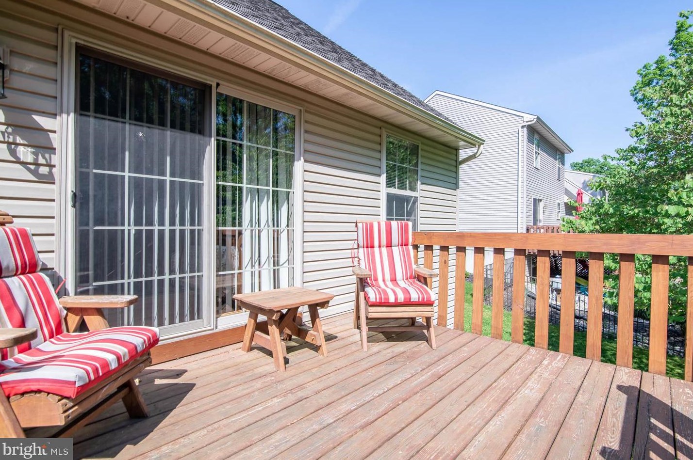 90 Gard Ct, Kinderhook PA  17512-9467 exterior