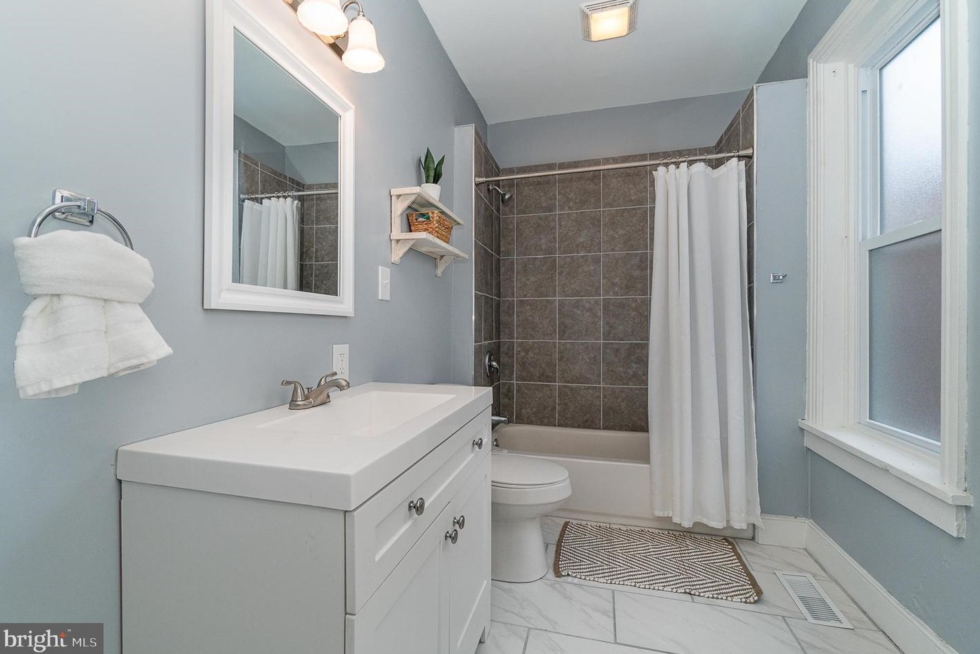 208 Perry St, Kinderhook PA  17512-1719 exterior