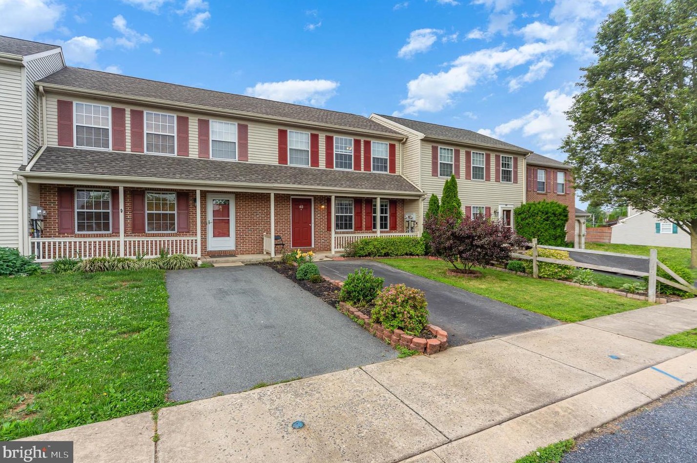 62 Chelmsford Dr, Marietta, PA 17547-9747