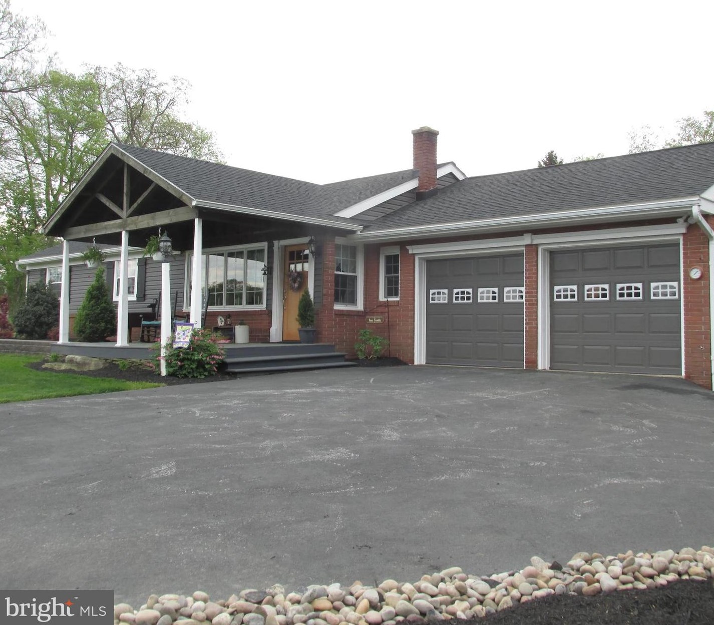 415 Belmont Rd, Ronks, PA 17572-9528