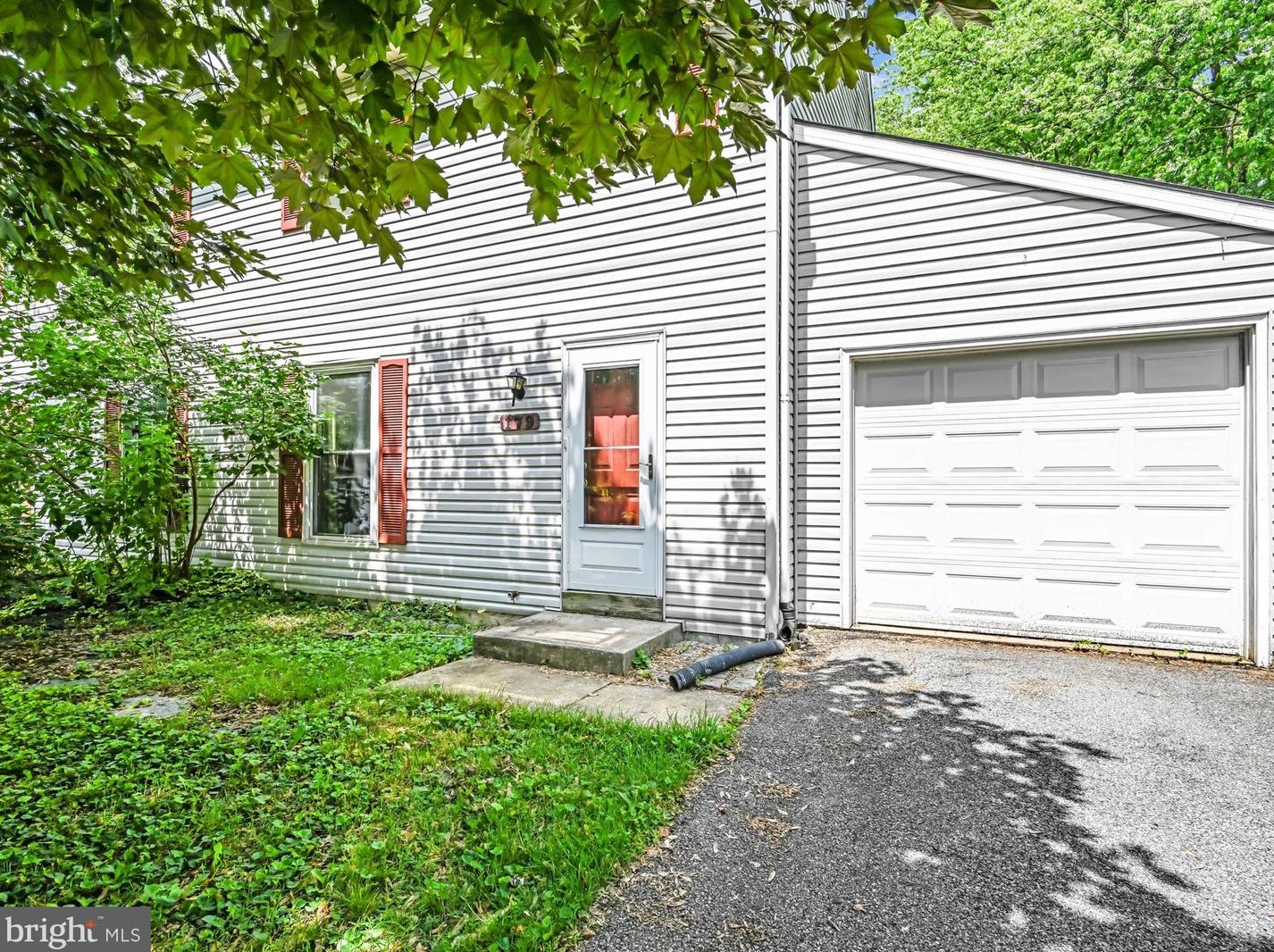 179 Stone House Ln, Kinderhook, PA 17512-9411