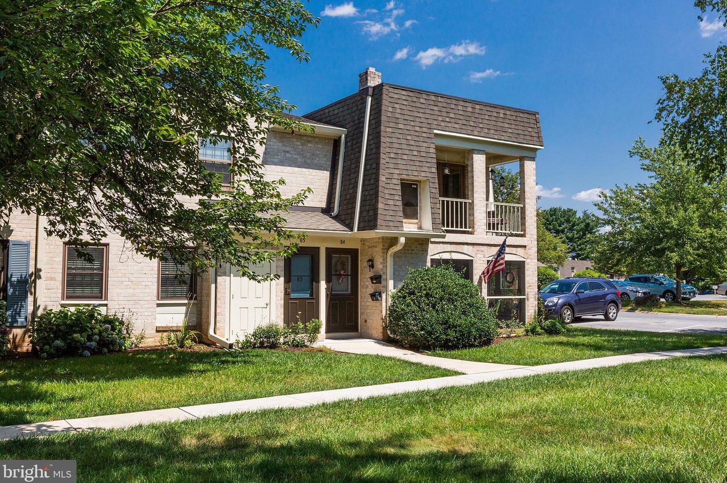 85 Valleybrook Dr, Lancaster, PA 17601