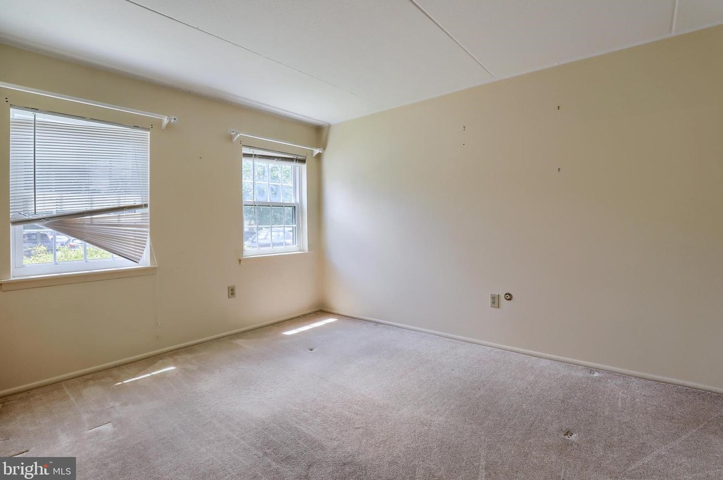97 Valleybrook Dr, Lancaster, PA 17601