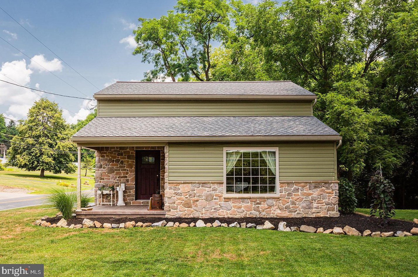6 Beattys Tollgate Rd, Marietta, PA 17547-9302