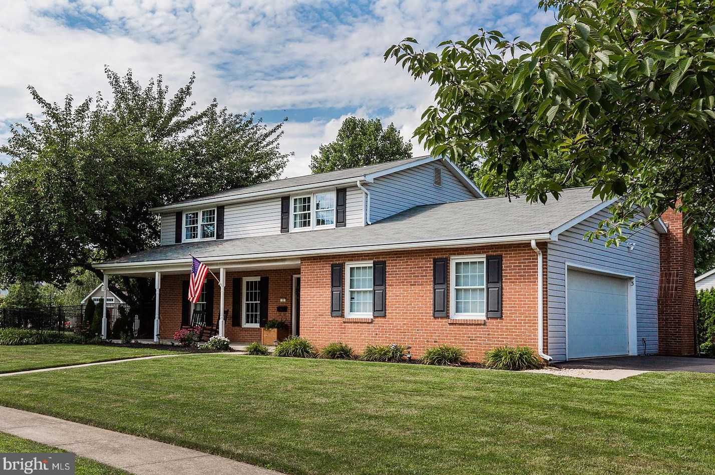 3 Blaine Ave, Bareville, PA 17540