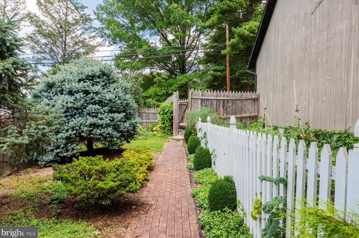 466 Market St, Marietta PA 17547-1608 exterior