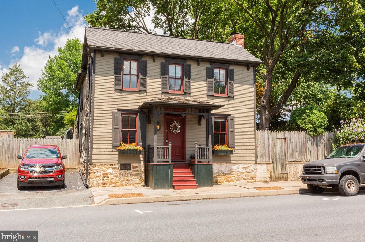 466 E Market St, Marietta, PA 17547
