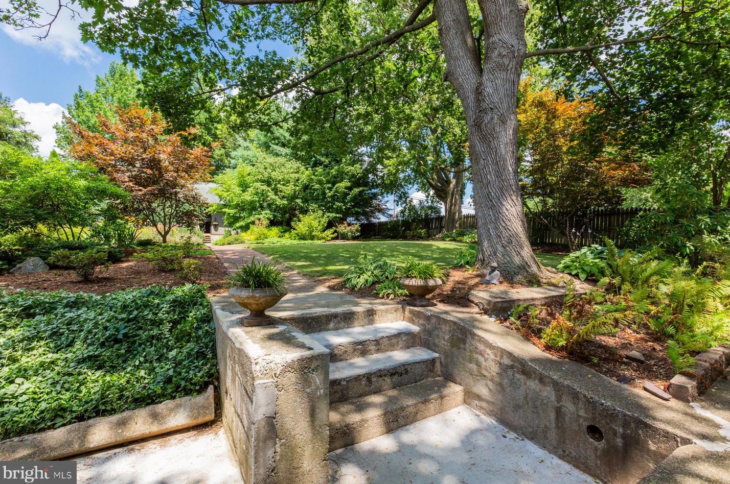 466 Market St, Marietta PA 17547-1608 exterior