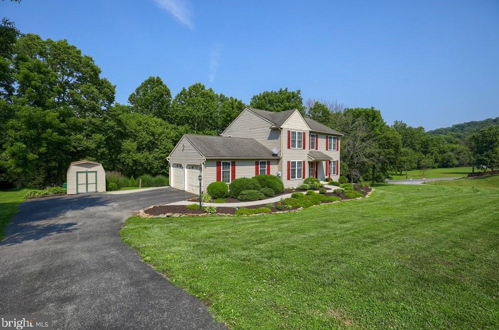 13 Apache Ln, Willow PA  17584-9756 exterior