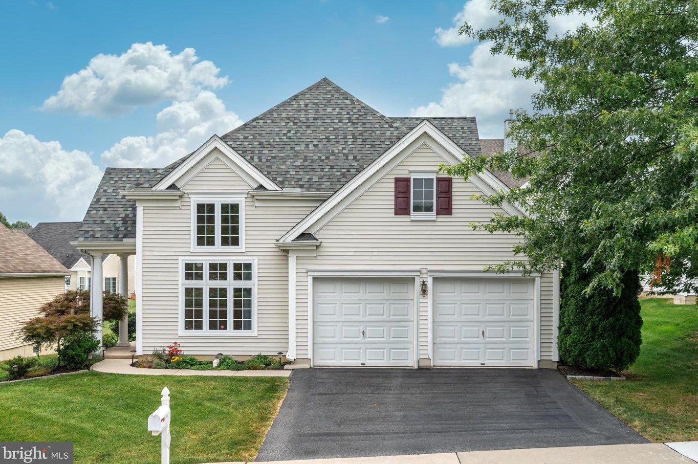 1804 Shearers Dr, Lancaster, PA 17601