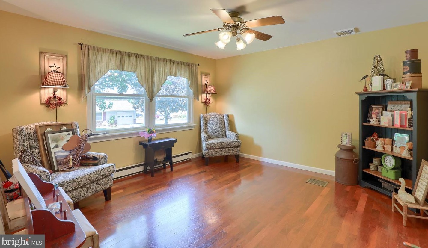 157 Pheasant Dr, Kinderhook, PA 17512-1634