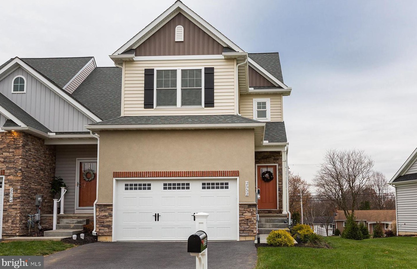 2552 Camas Ln, East Petersburg, PA 17520-1436