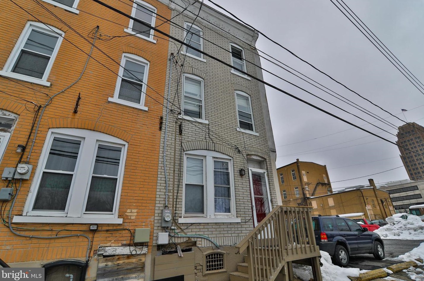 139 Fountain St, Allentown, PA 18102-3909