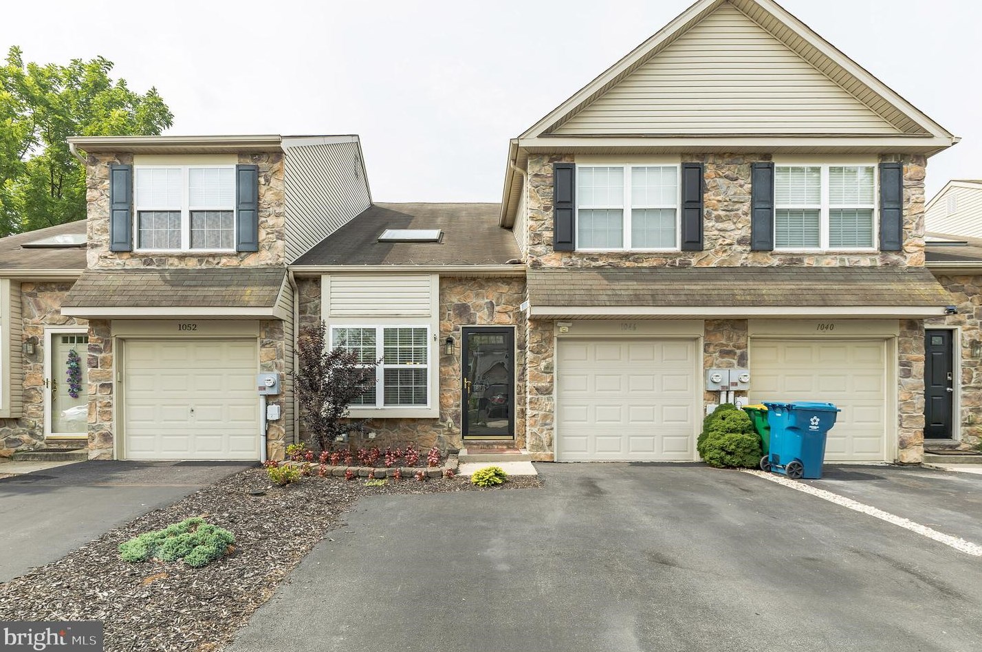 1046 Timberidge Ln, Allentown, PA 18106-9174