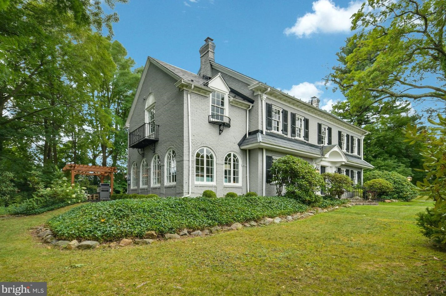 1819 Kenmore Ave, Bethlehem, PA 18018-3304
