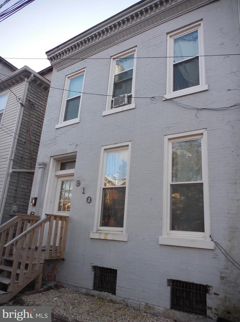 910 Walnut St, Lebanon, PA 17042-5934