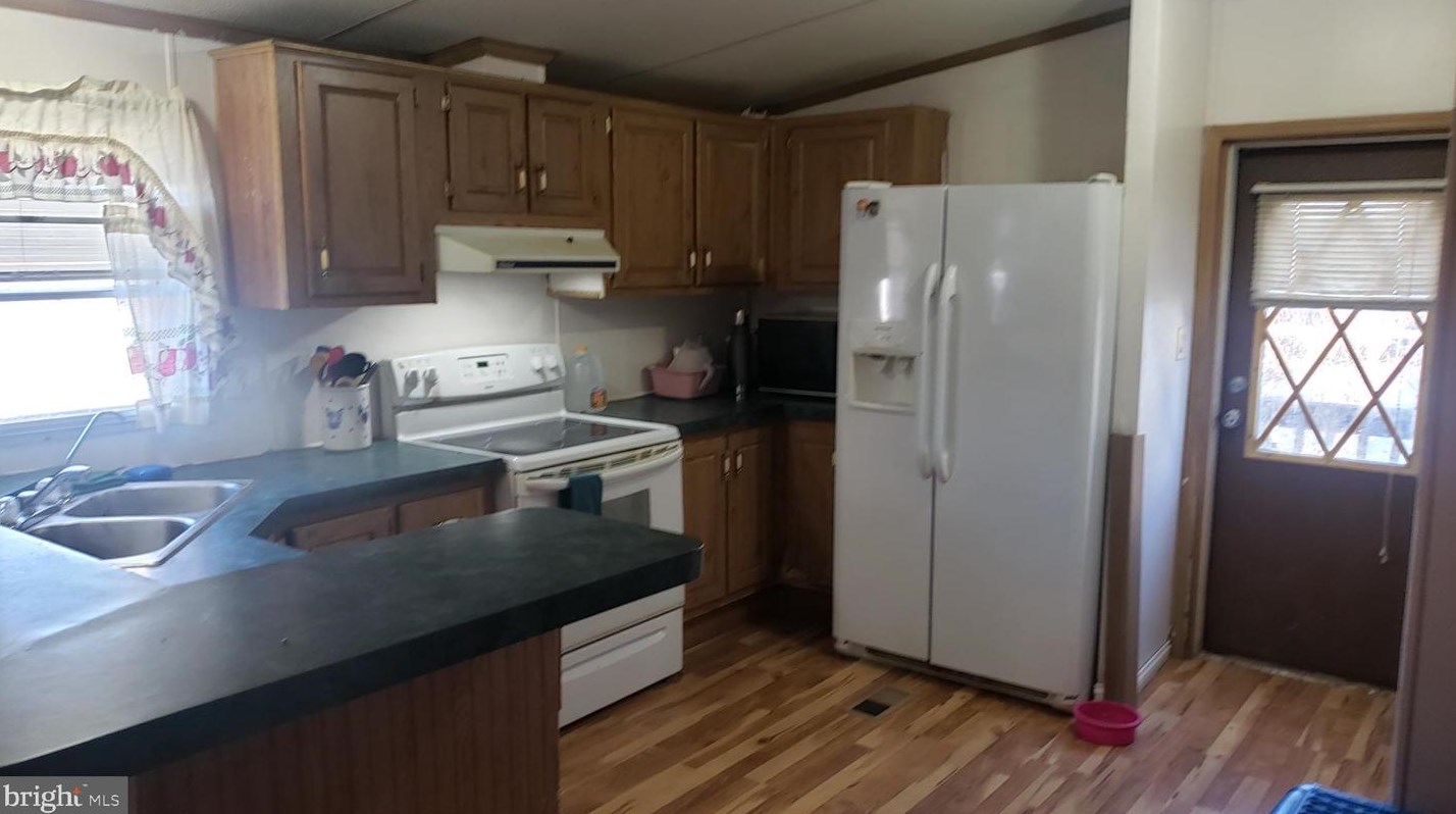 23 Green Acres Trailer Ct, Lebanon PA 17046-9222 exterior